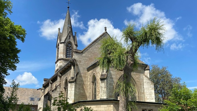 Die Kirche auf dem Gesundheitscampus Weist.